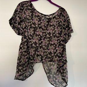 Kirra Floral Open Back T-Shirt | Medium